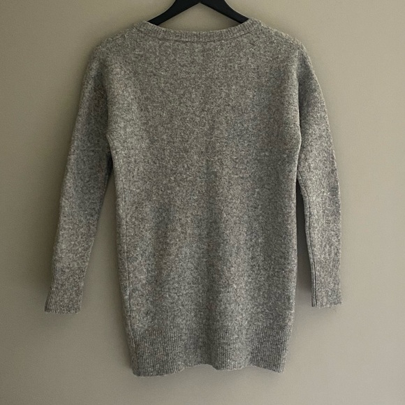 Aritzia Community Sweater XS - Picture 5 of 9